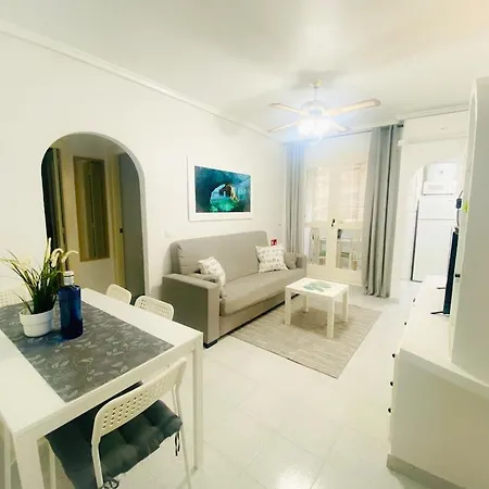 Lovely Ground Floor 5 Min From The *