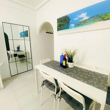 Lovely Ground Floor 5 Min From The *