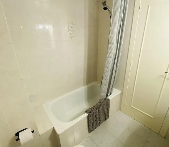 Lovely Ground Floor 5 Min From The