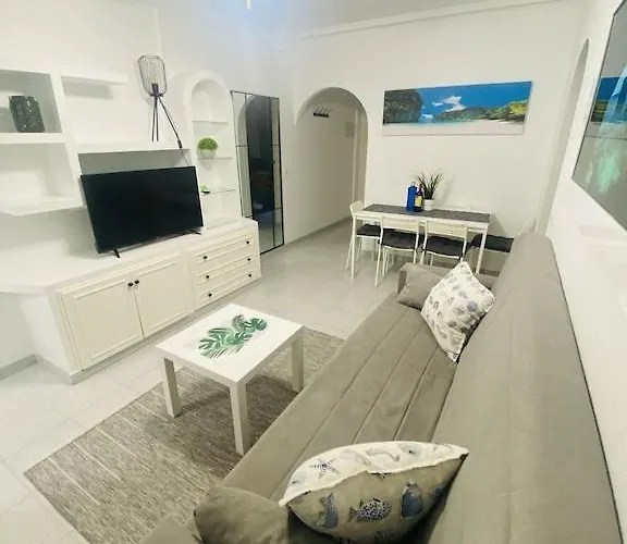 Lovely Ground Floor 5 Min From The *