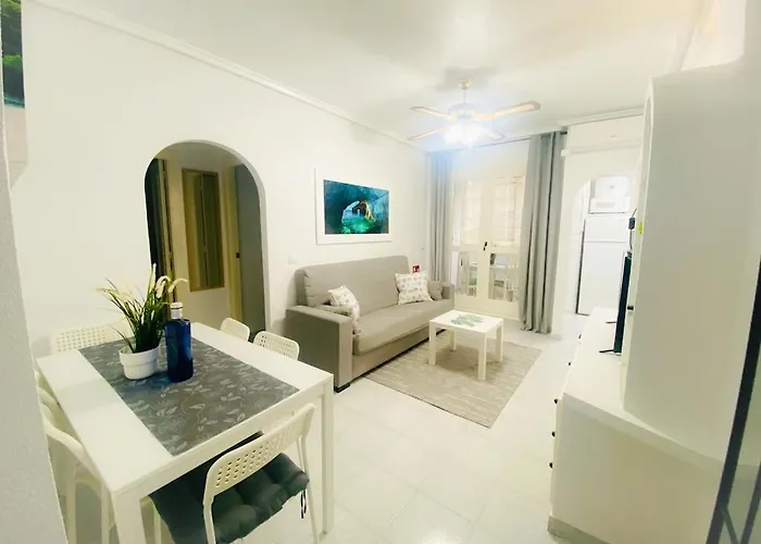 Lovely Ground Floor 5 Min From The *