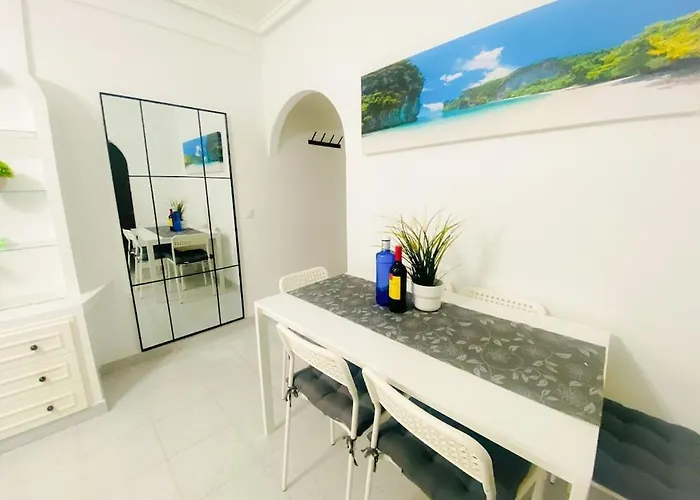 Lovely Ground Floor 5 Min From The *